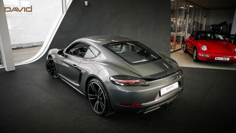 Porsche 718 Cayman S
