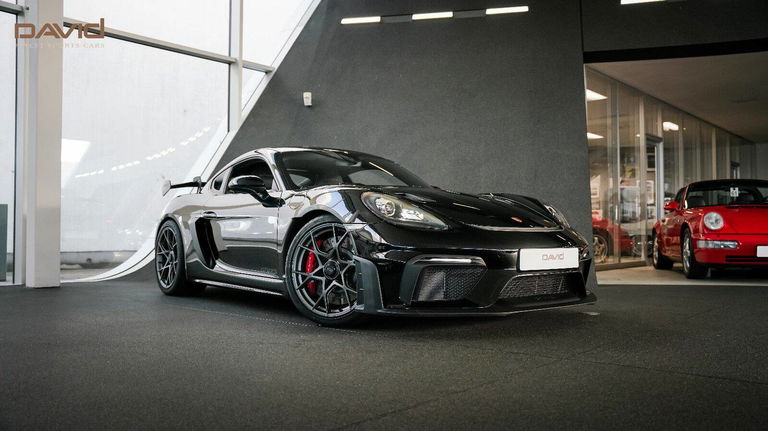 Porsche 718 Cayman GT4 RS