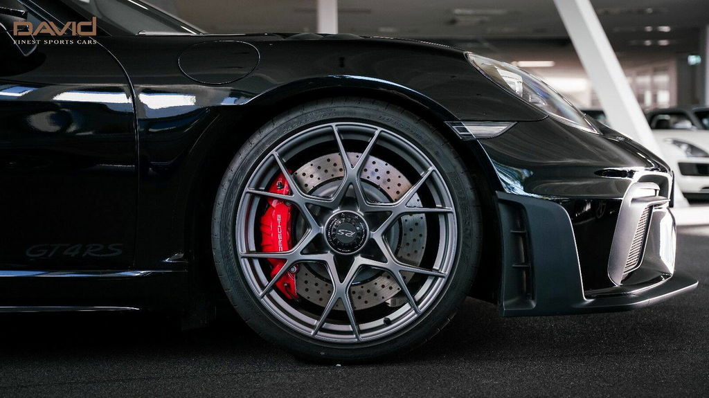Porsche 718 Cayman GT4 RS