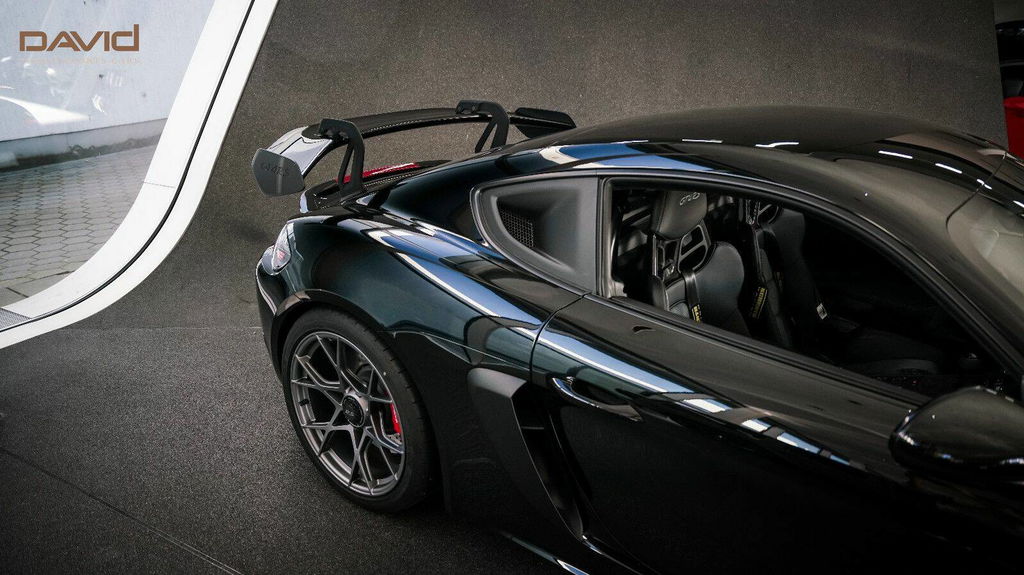 Porsche 718 Cayman GT4 RS