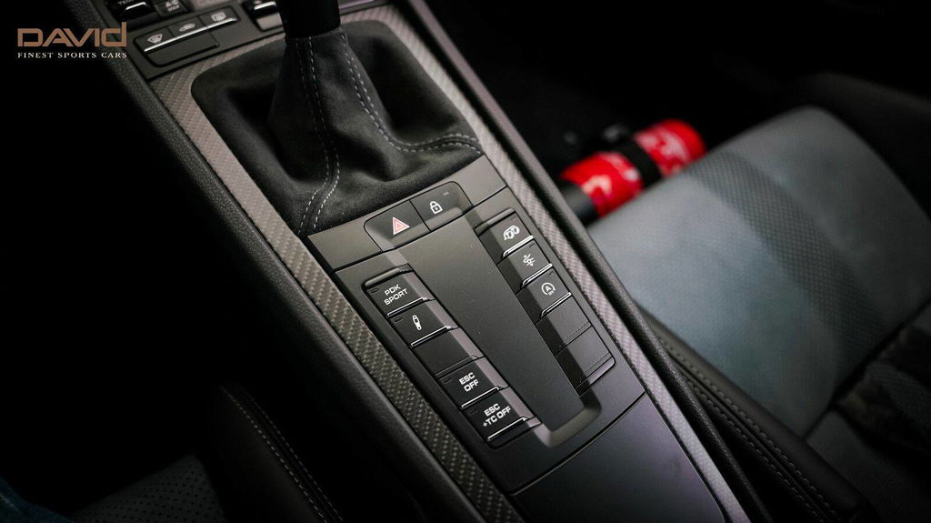 Porsche 718 Cayman GT4 RS