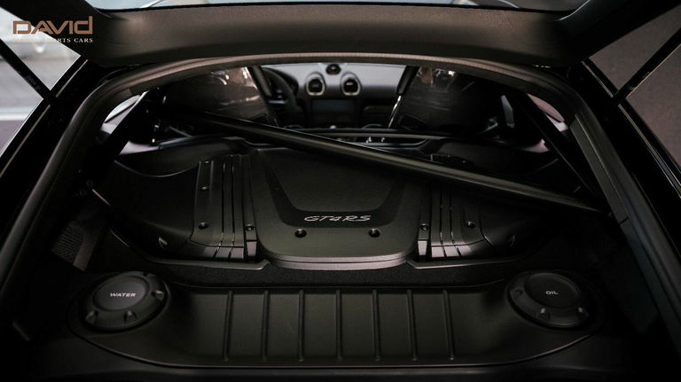 Porsche 718 Cayman GT4 RS