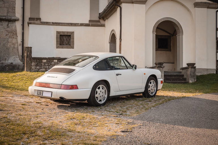 Porsche 964 Carrera 4