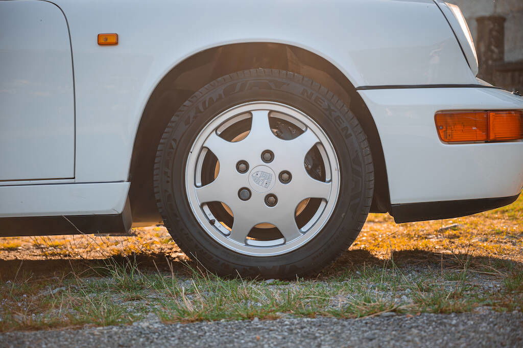 Porsche 964 Carrera 4