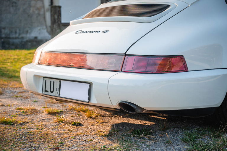 Porsche 964 Carrera 4