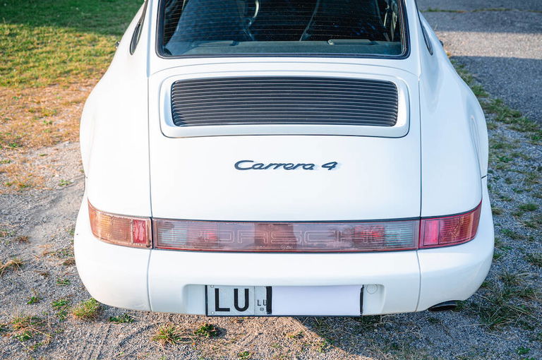Porsche 964 Carrera 4