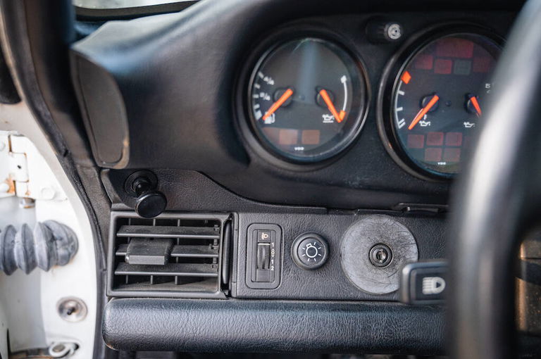 Porsche 964 Carrera 4