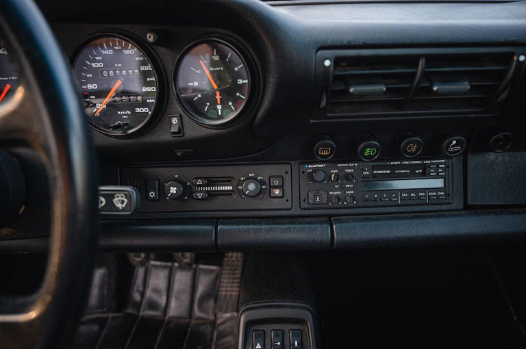 Porsche 964 Carrera 4