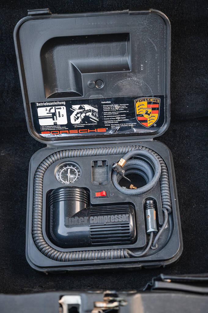 Porsche 964 Carrera 4