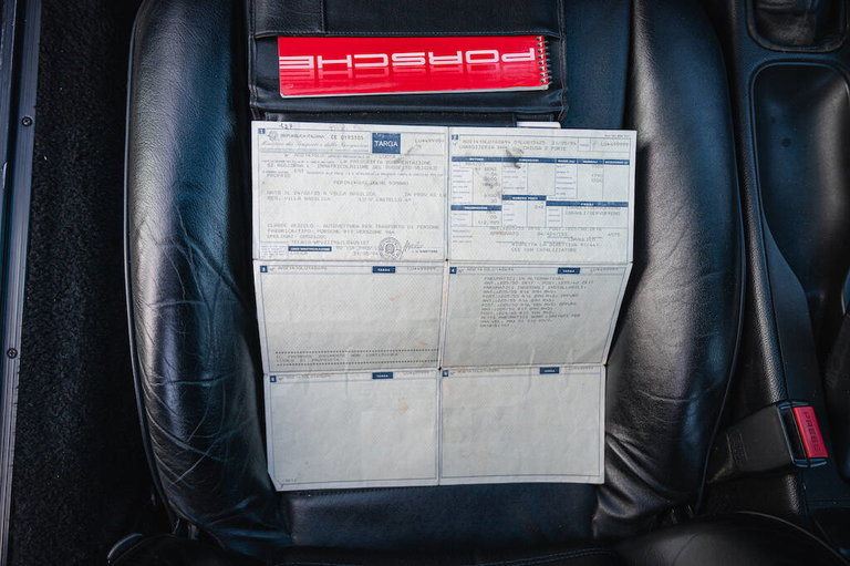 Porsche 964 Carrera 4