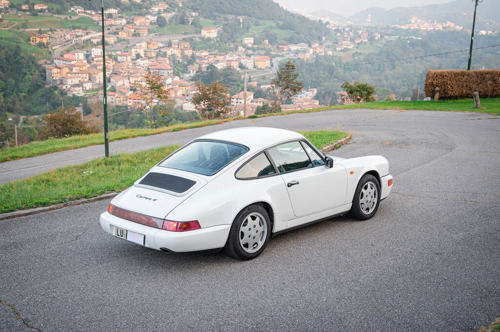 Porsche 964 Carrera 4