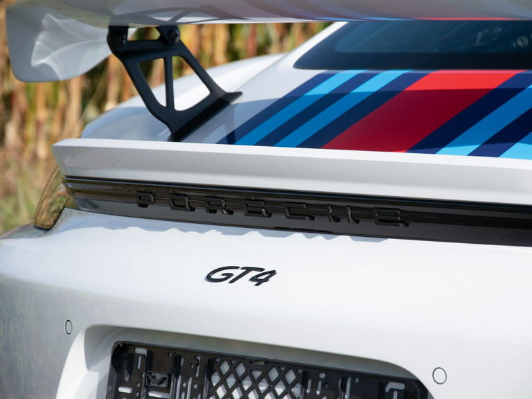 Porsche 718 Cayman GT4