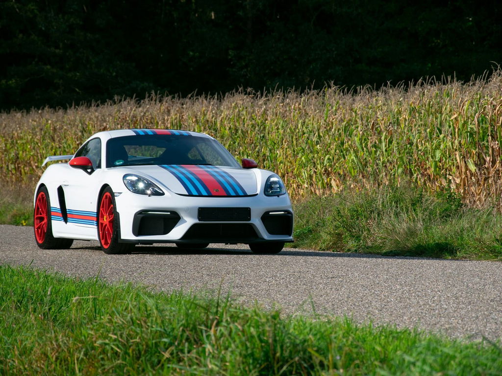 Porsche 718 Cayman GT4