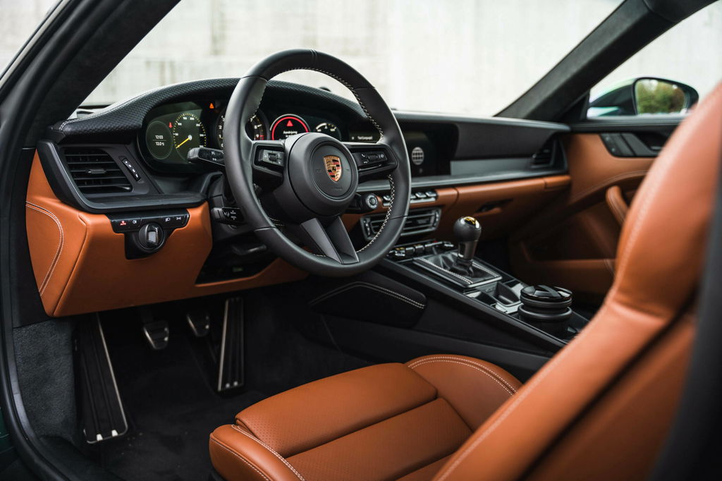 Porsche 992 GT3 Touring