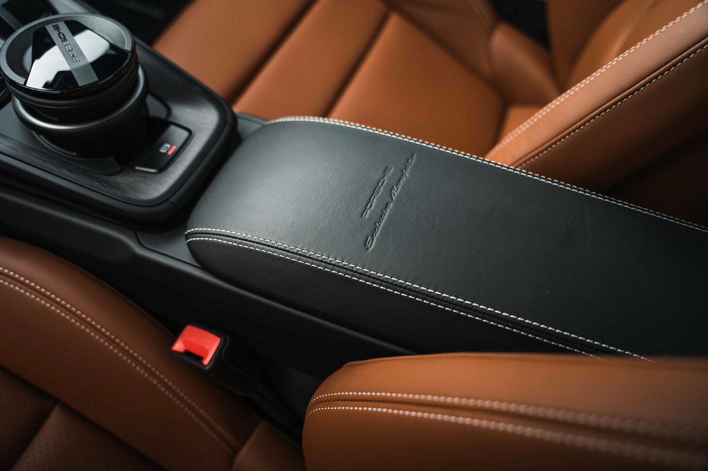 Porsche 992 GT3 Touring