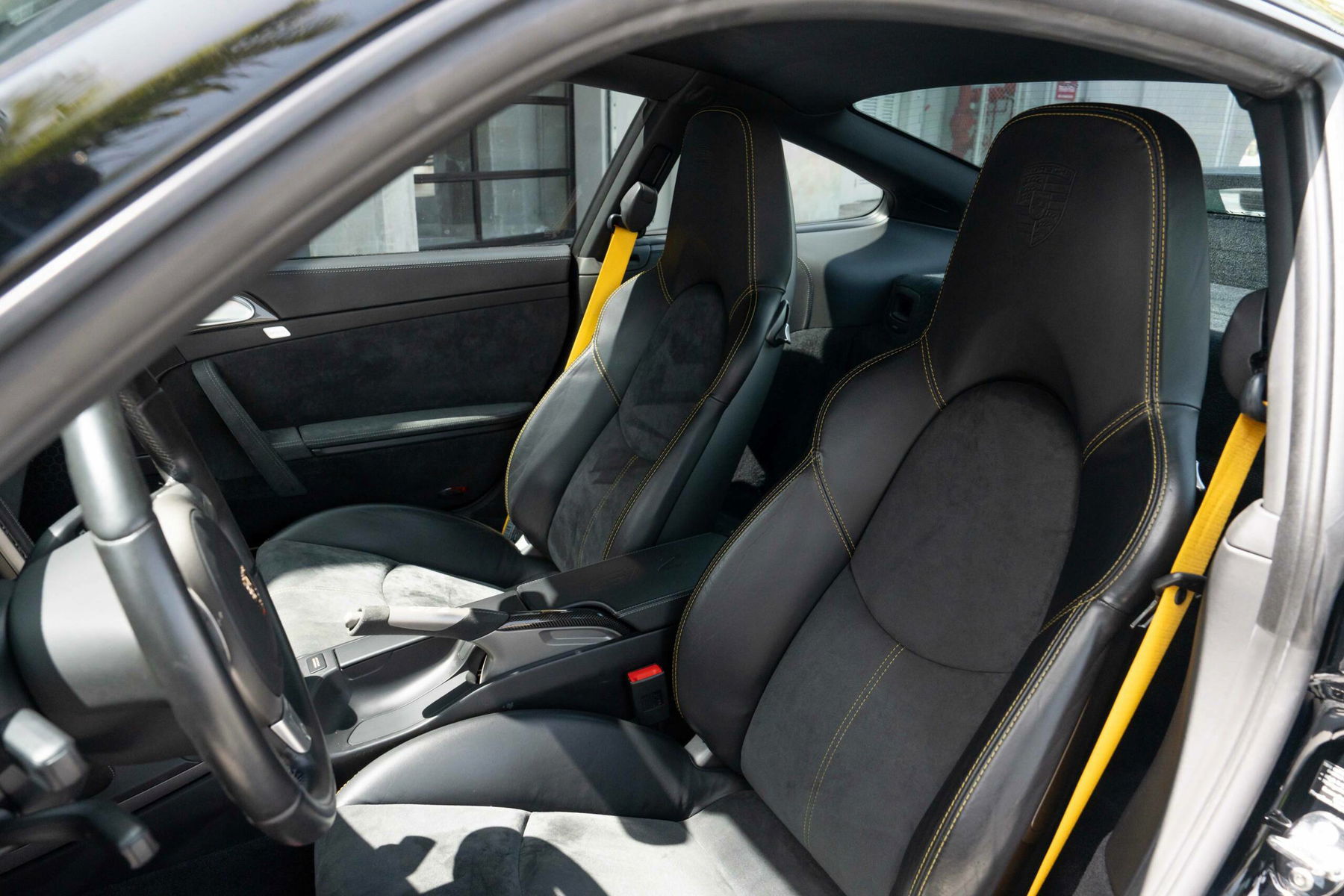 997 2024 gt2 seats