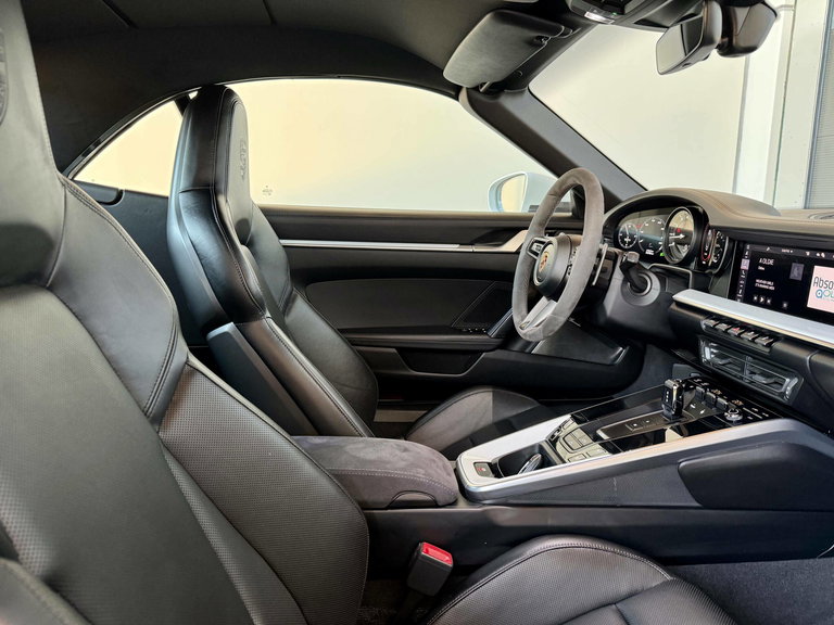 Porsche 992 Carrera S