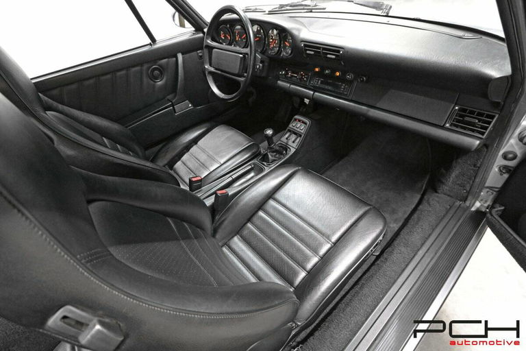 Porsche 964 Carrera 4