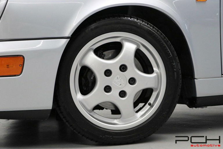 Porsche 964 Carrera 4