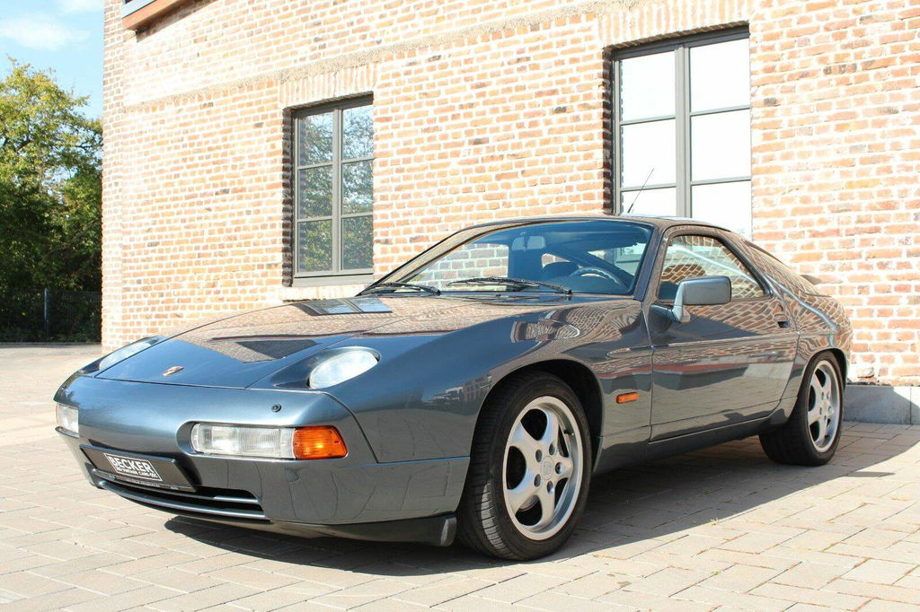 Porsche 928 S4