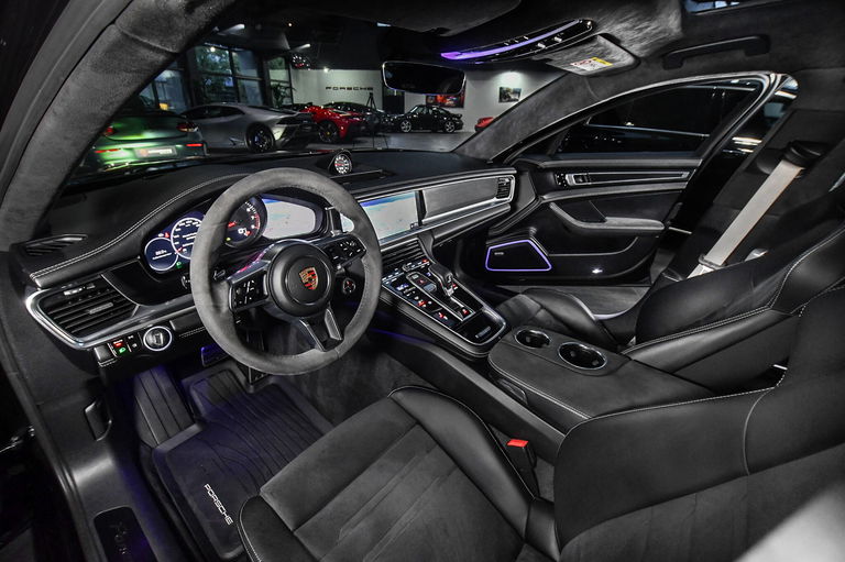 Porsche Panamera GTS