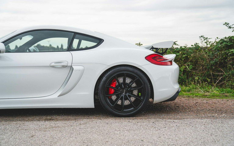 Porsche 981 Cayman GT4
