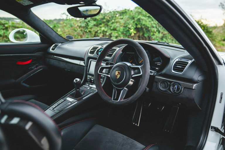 Porsche 981 Cayman GT4