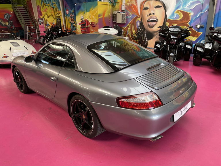 Porsche 996 Carrera 4