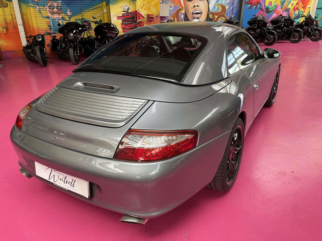 Porsche 996 Carrera 4
