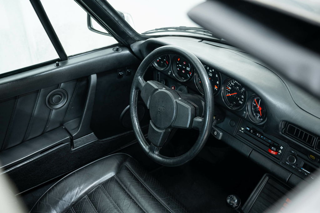 Porsche 911 Turbo 3.3