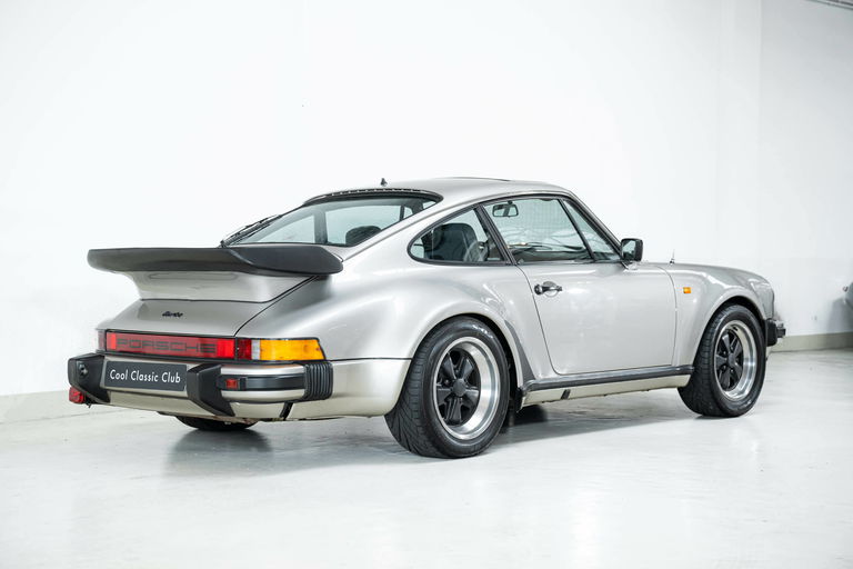 Porsche 911 Turbo 3.3