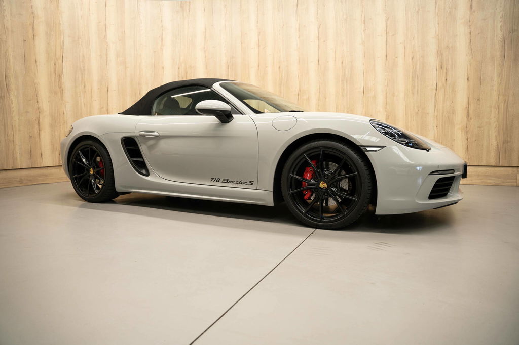 Porsche 718 Boxster S