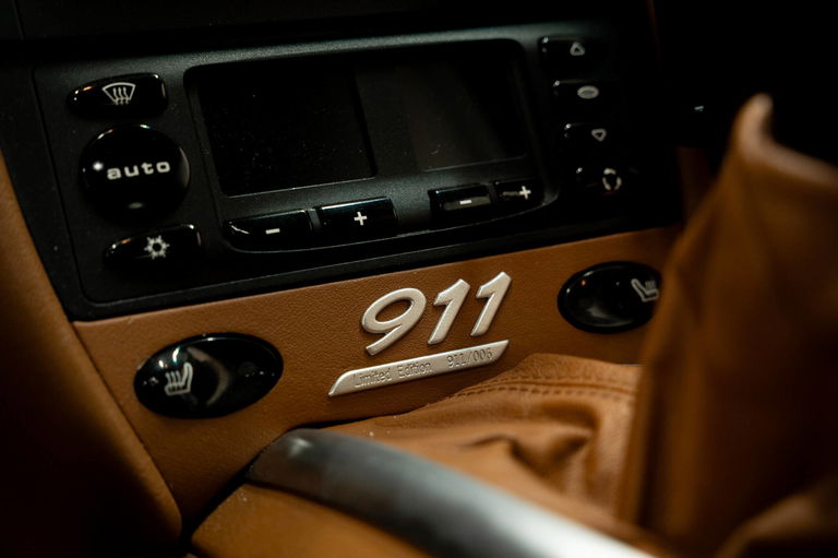 Porsche 996 Carrera 4 Millennium Edition