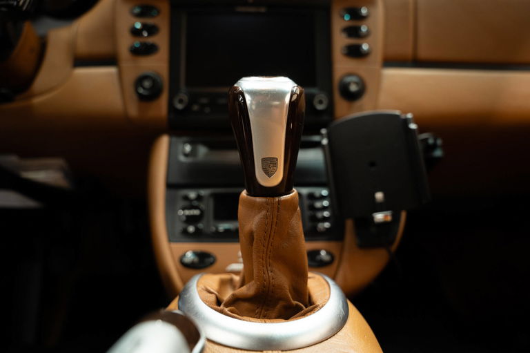 Porsche 996 Carrera 4 Millennium Edition