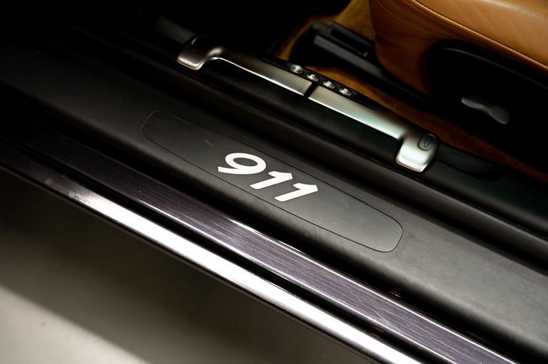 Porsche 996 Carrera 4 Millennium Edition