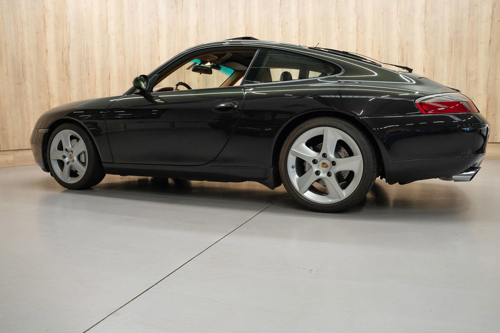 Porsche 996 Carrera 4 Millennium Edition