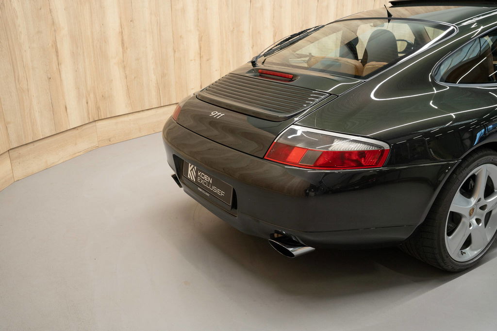 Porsche 996 Carrera 4 Millennium Edition