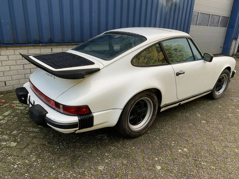 Porsche 911 Carrera 3.2 (US)
