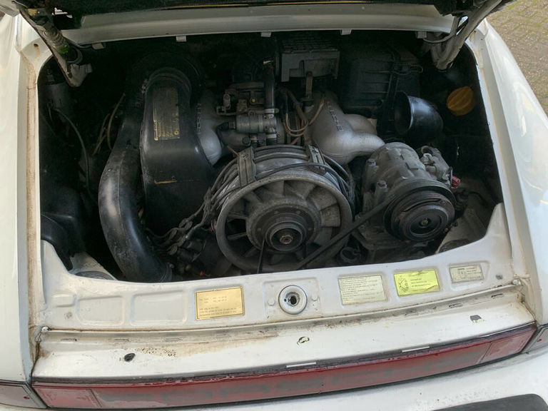 Porsche 911 Carrera 3.2 (US)