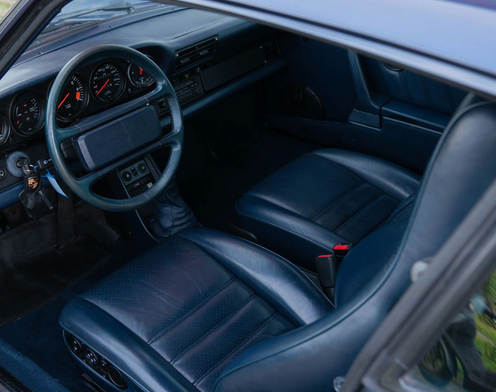 Porsche 911 Carrera 3.2