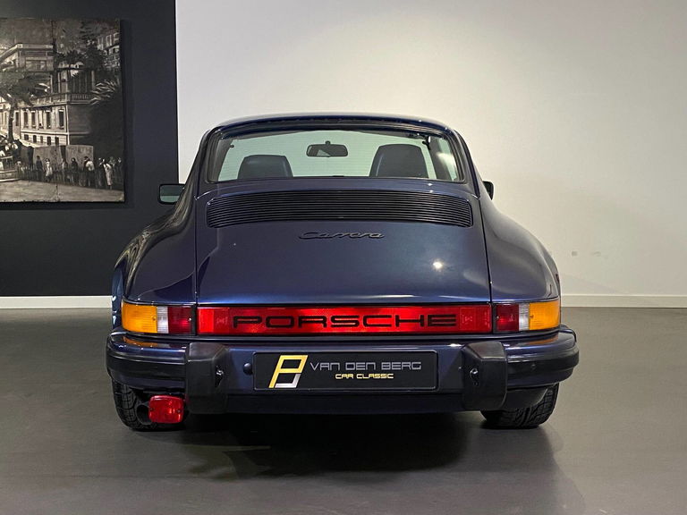 Porsche 911 Carrera 3.2