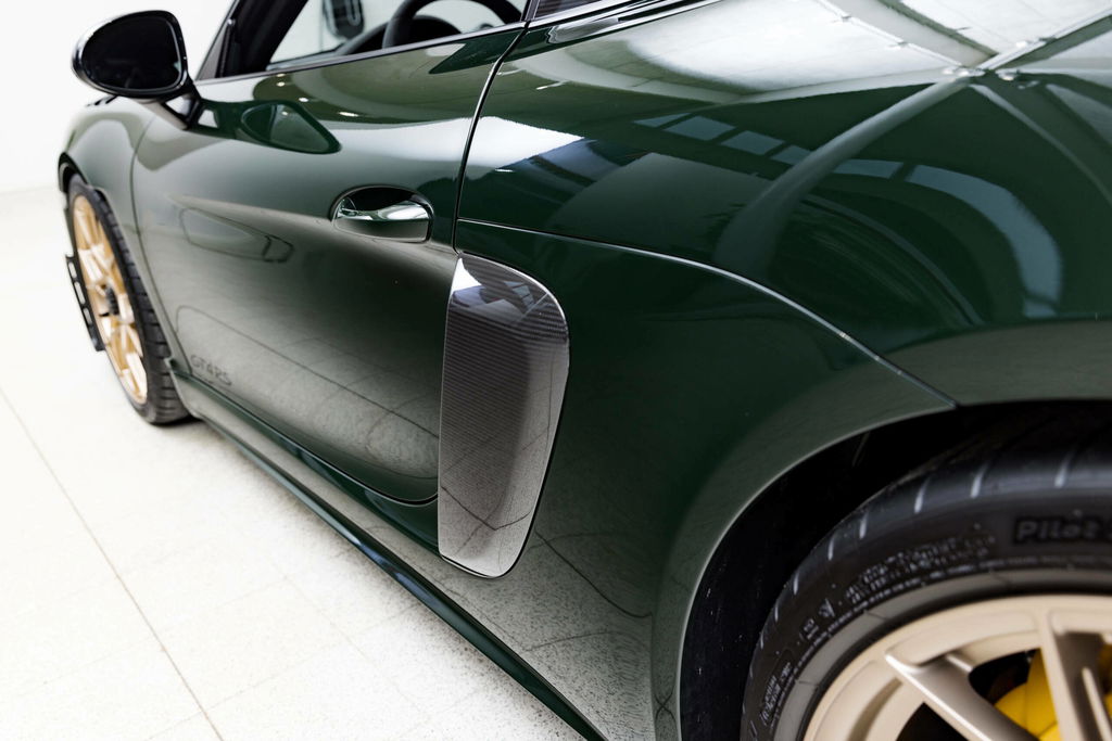 Porsche 718 Cayman GT4 RS