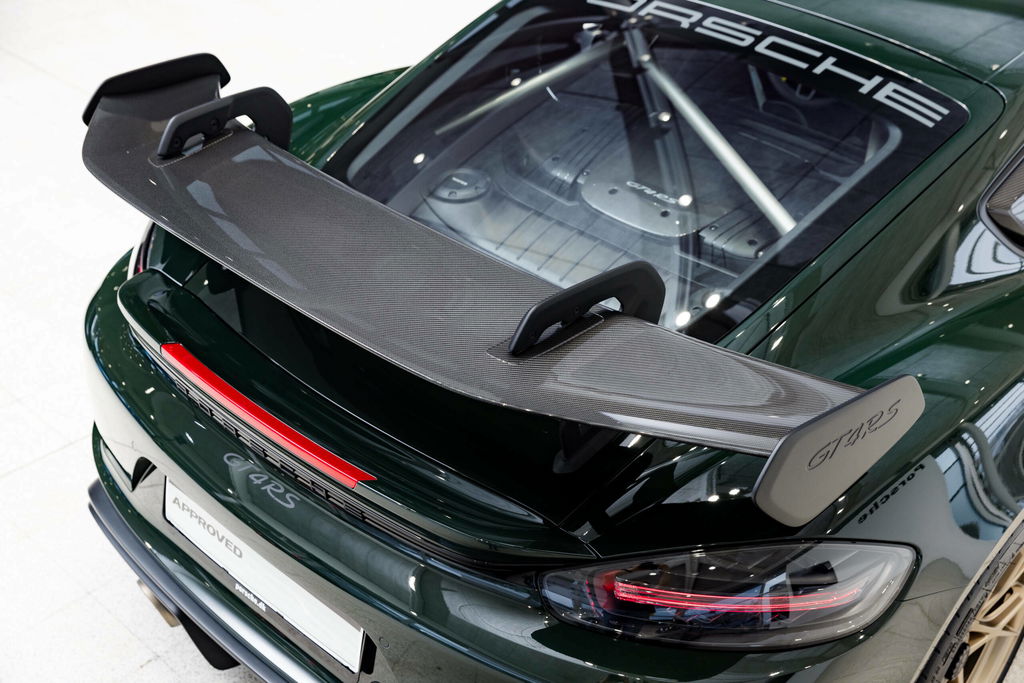 Porsche 718 Cayman GT4 RS