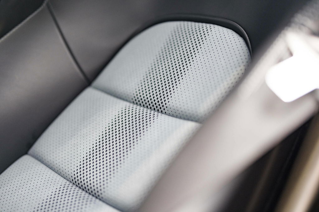 Porsche 718 Cayman GT4 RS