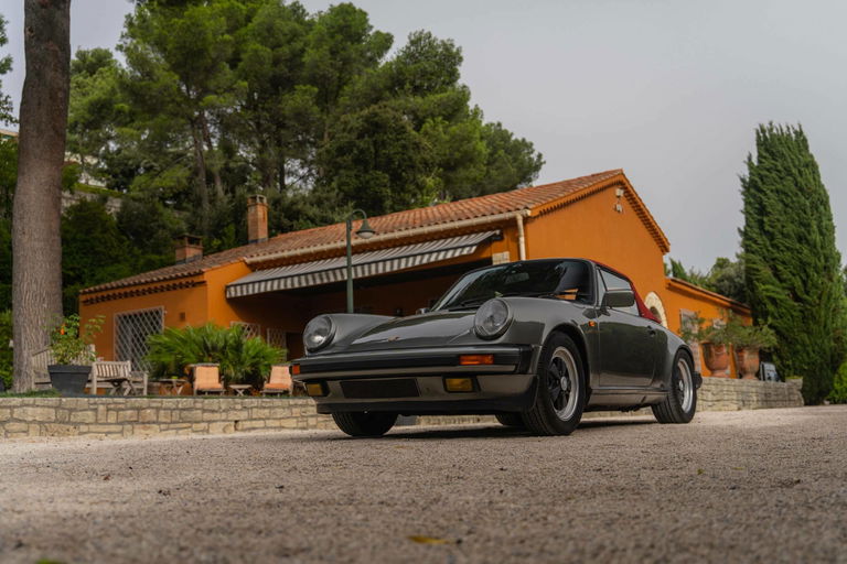 Porsche 911 Carrera 3.2