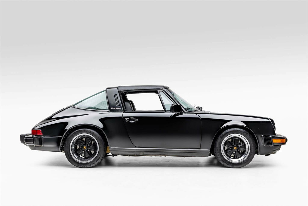 Porsche 911 Carrera 3.2 (US)