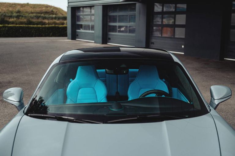 Porsche 992 Carrera 4 GTS