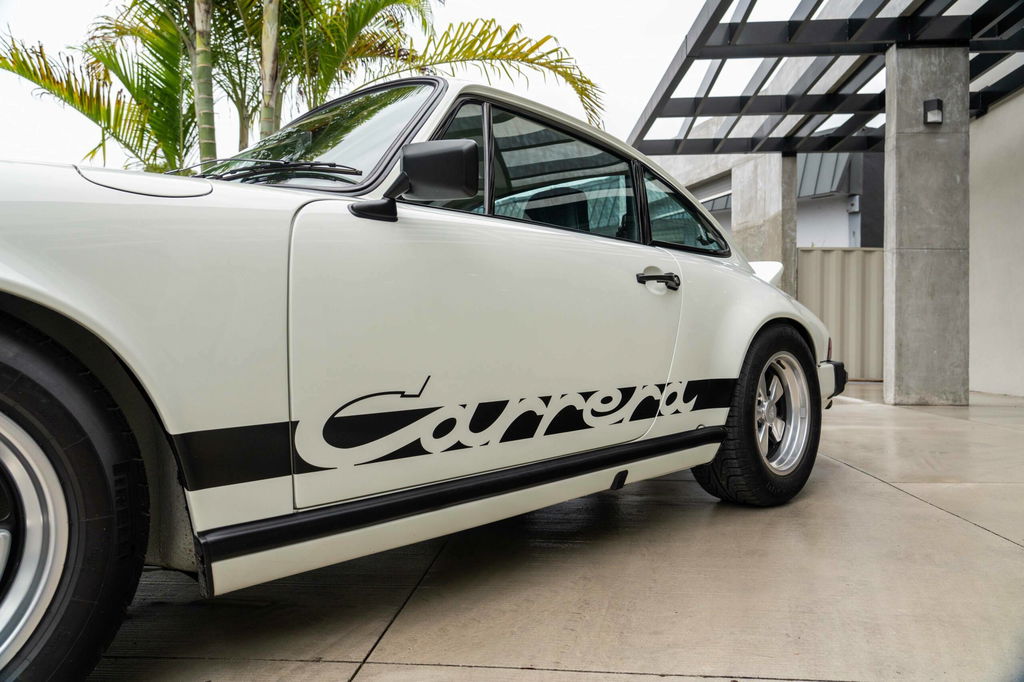 Porsche 911 Carrera (US)
