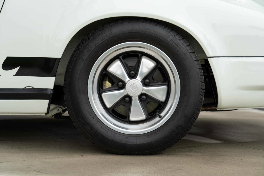 Porsche 911 Carrera (US)