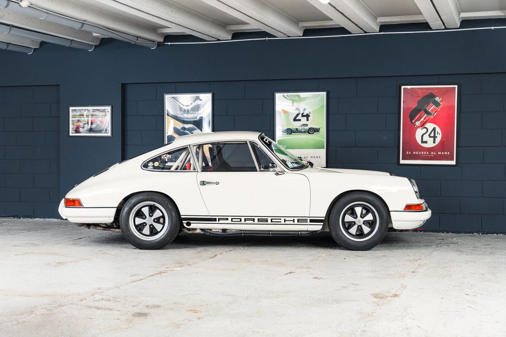 Porsche 911 T/R